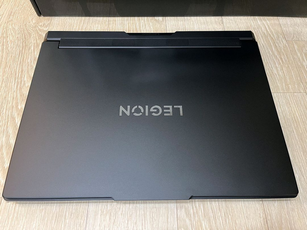 Lenovo Legion Pro 7i Gen 10 RTX 5080 레노버 리전프로7i 게이밍 노트북 이미지
