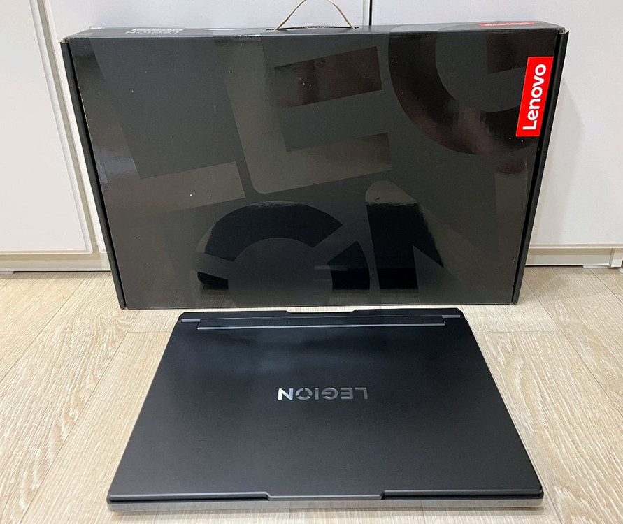 Lenovo Legion Pro 7i Gen 10 RTX 5080 레노버 리전프로7i 게이밍 노트북 이미지