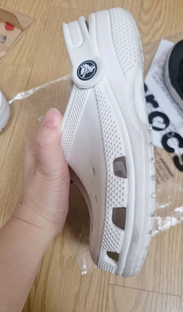 크록스 J2 사이즈. 이미지