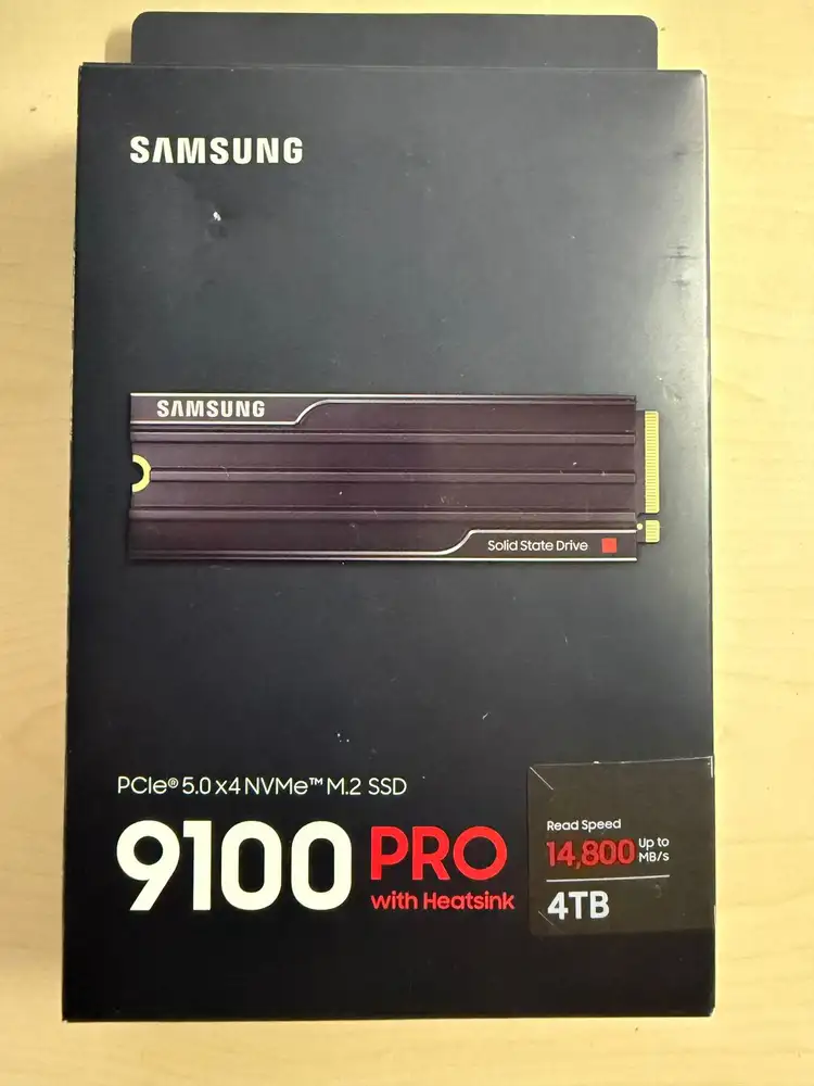 삼성 9100 PRO with Heatsink 4TB SSD 이미지