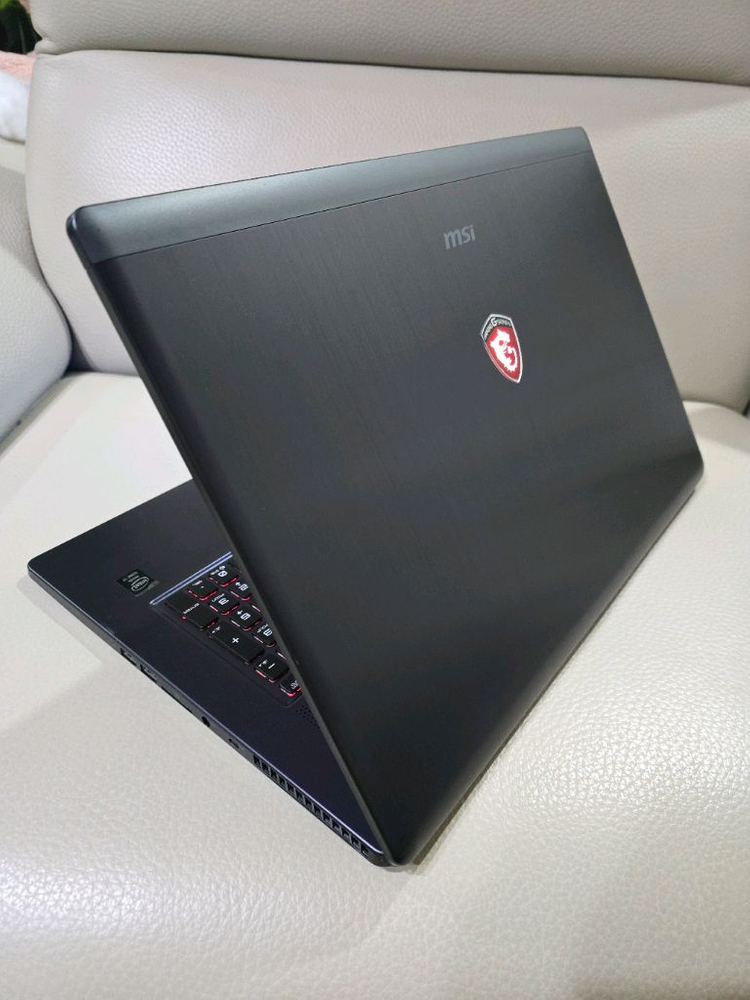 17인치 고성능 i7 사무/게이밍 노트북(16GB,1.25B,새배터리) 이미지