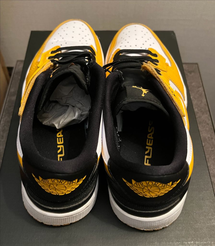 AIR JORDAN 1 LOW FLYEASE 팝니다. 이미지