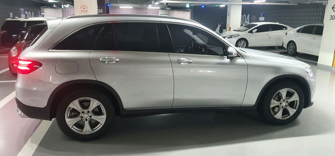 벤츠 GLC220D 4MATIC 판매 합니다 이미지