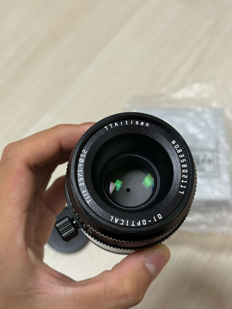 티티아티산 35mm F1.4 니콘 Z마운트 틸트 렌즈 APS-C 이미지