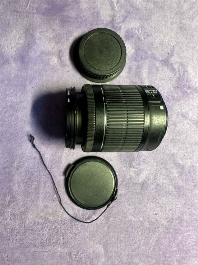 캐논 DSLR 표준번들렌즈 EF-S 18-55mm IS 필터캡포함 팝니다캐논 크롭 바디용 표준 번들 렌즈인 EF-S 이미지