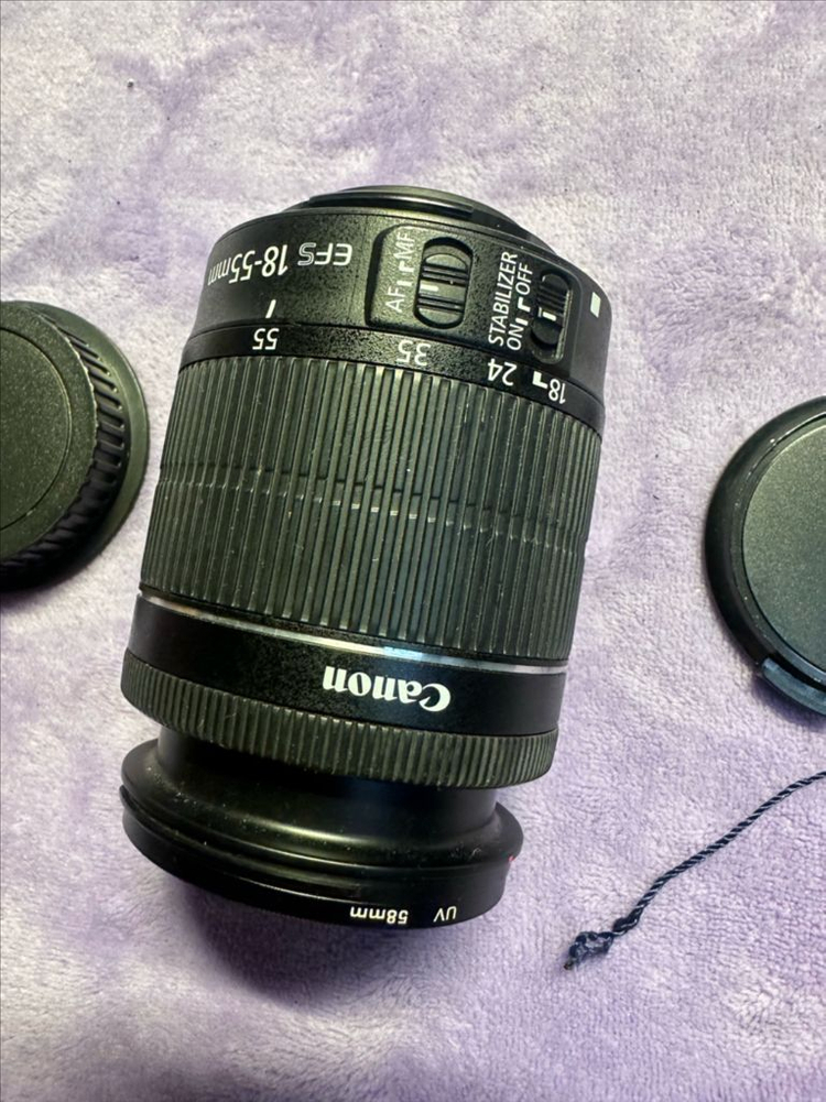 캐논 DSLR 표준번들렌즈 EF-S 18-55mm IS 필터캡포함 팝니다캐논 크롭 바디용 표준 번들 렌즈인 EF-S 이미지