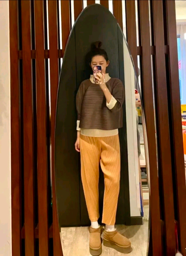 플리츠플리즈 허그 바운스 탑 이미지
