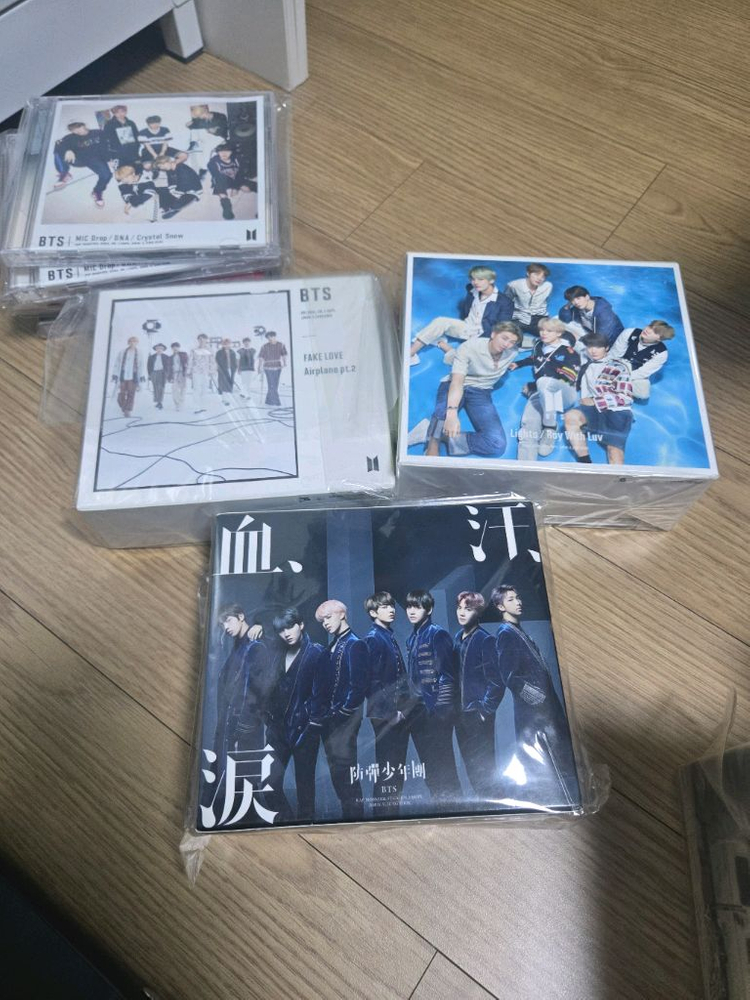 BTS 일본 앨범 전체 이미지