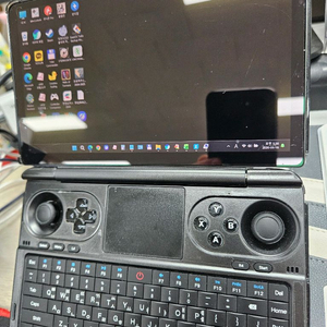GPD win mni 윈미니 7840 64g 2t 판매합니다 이미지