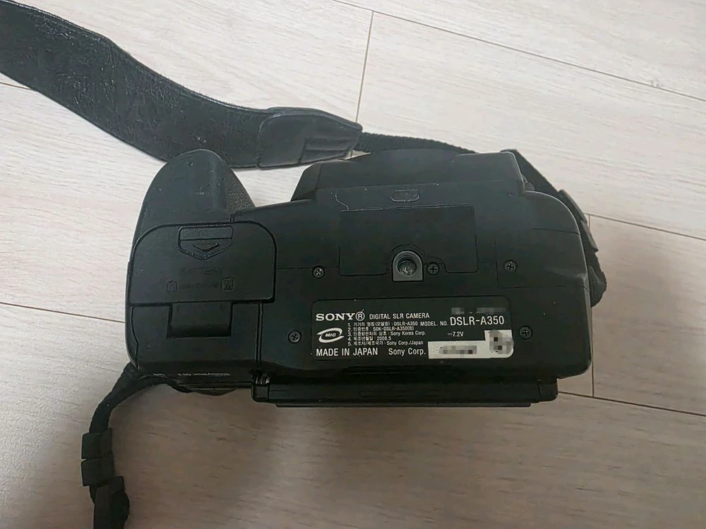 펜탁스 ist D, SONY 알파 350 카메라 이미지
