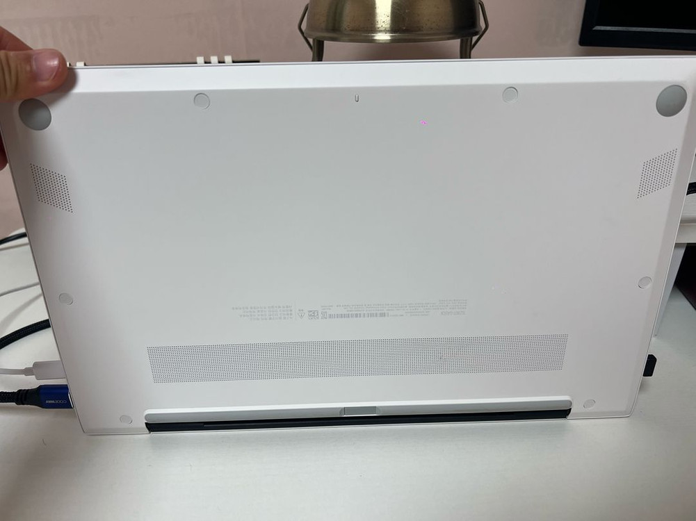 LG 2025년 그램 ai 노트북 팝니다! 이미지