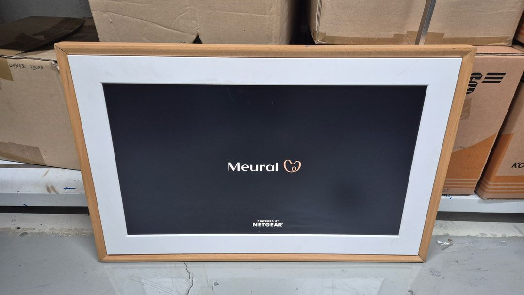 NETGEAR Meural Canvas II 27 디지털 액자 이미지