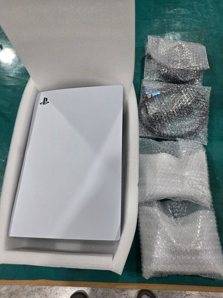 PS5 디스크 에디션 825GB (1118번대) 판매합니다. 이미지
