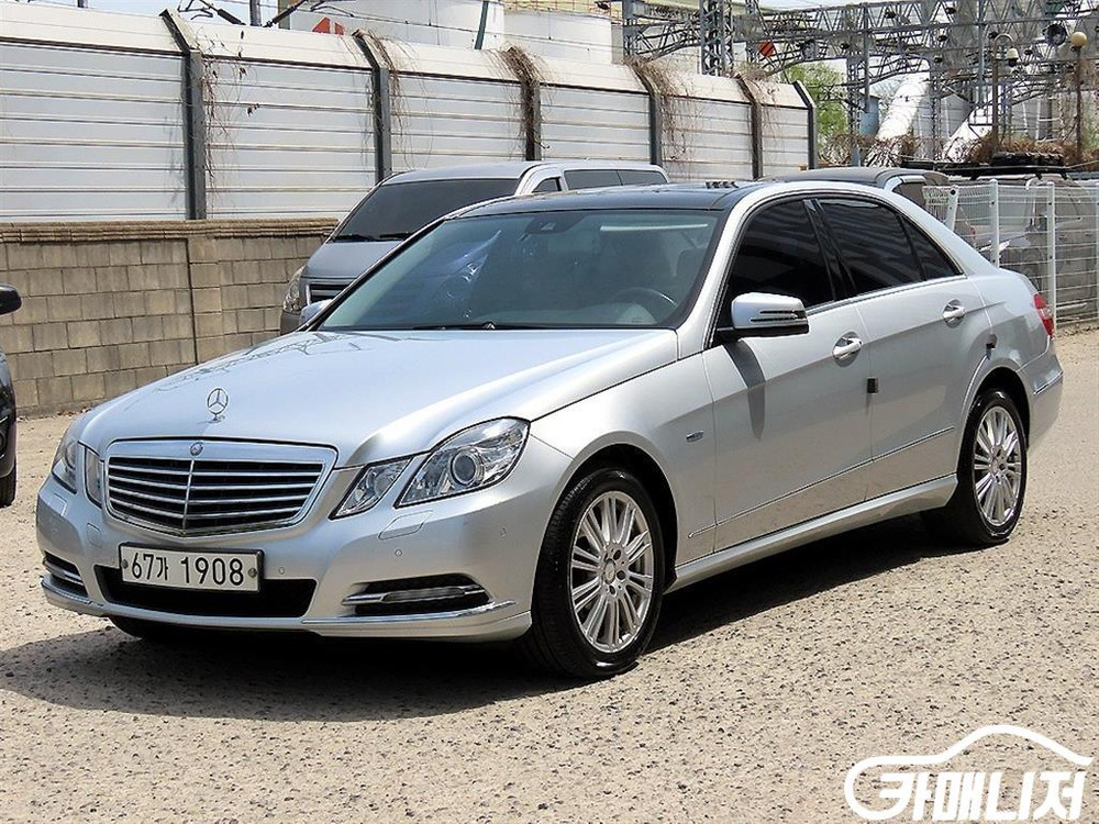 [벤츠]E-클래스 W212 E300 엘레강스 이미지