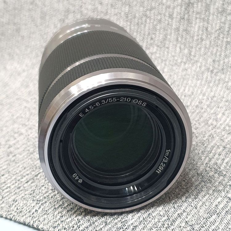 소니 E 55-210mm OSS 망원줌렌즈 이미지