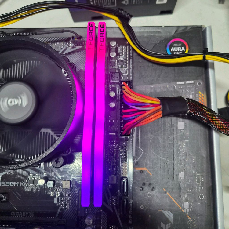 팀그룹 T-FORCE DDR4 16GB 3200 2개 이미지