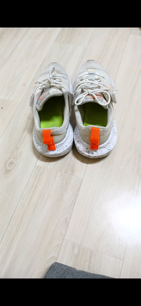 아디다스 울트라 부스트 운동화 +나이키 운동화 남녀공용--개당가격이에요 이미지