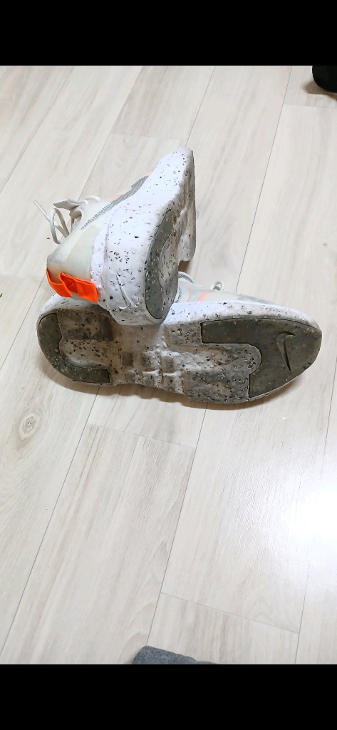 아디다스 울트라 부스트 운동화 +나이키 운동화 남녀공용--개당가격이에요 이미지
