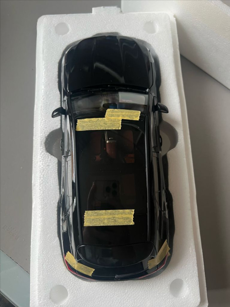 1:18 iscale 벤츠 glc 다이캐스트 이미지