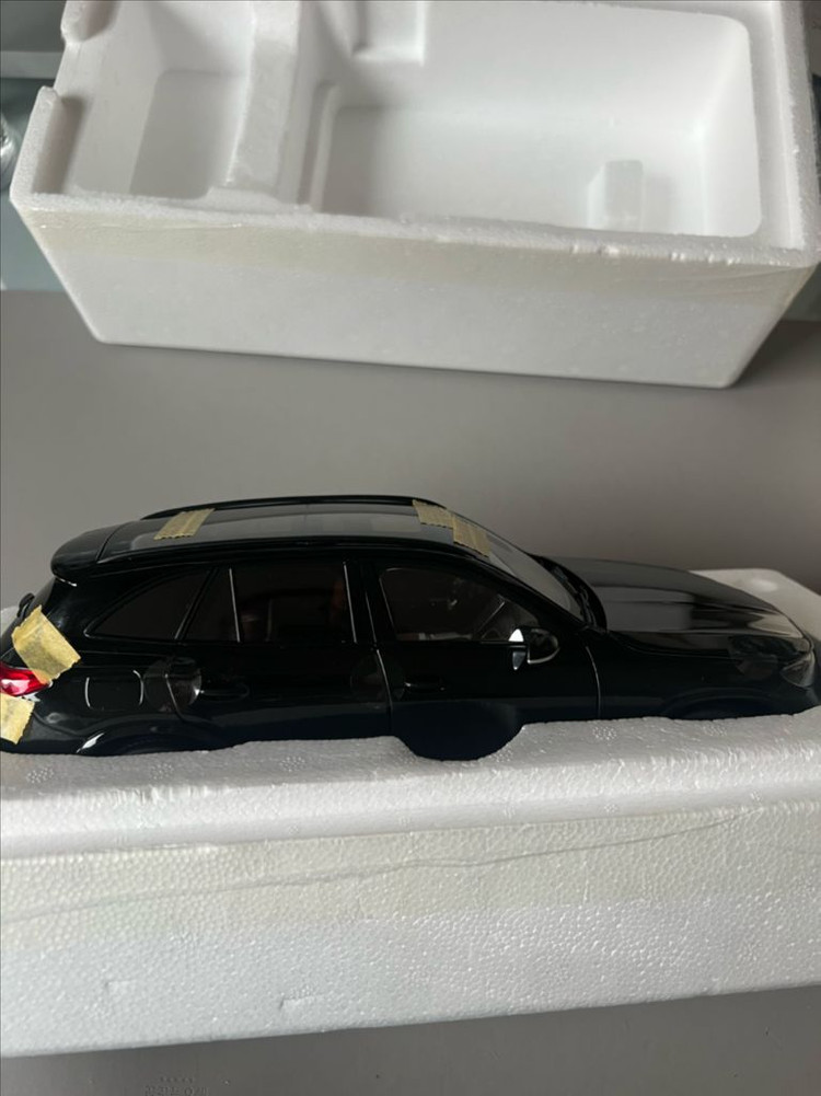 1:18 iscale 벤츠 glc 다이캐스트 이미지
