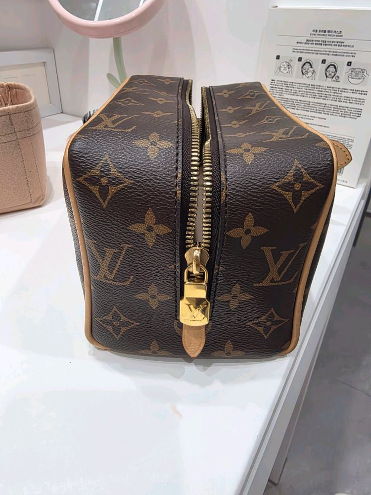 루이비통 락커 돕키트 이미지