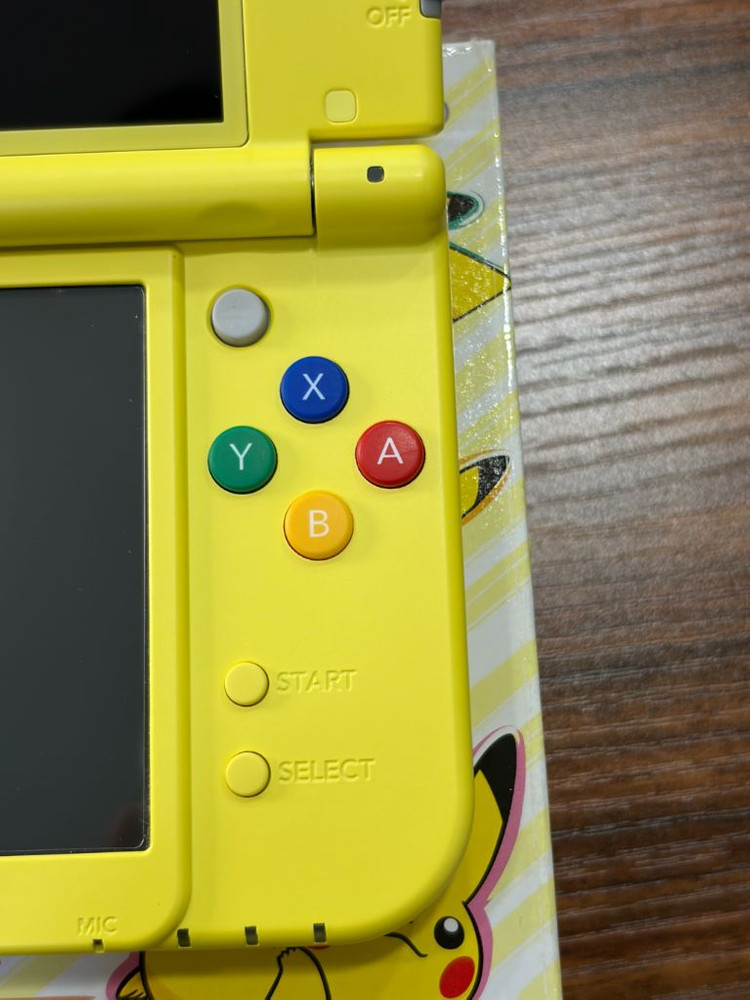 닌텐도 NEW 3DS LL 피카츄 에디션 이미지