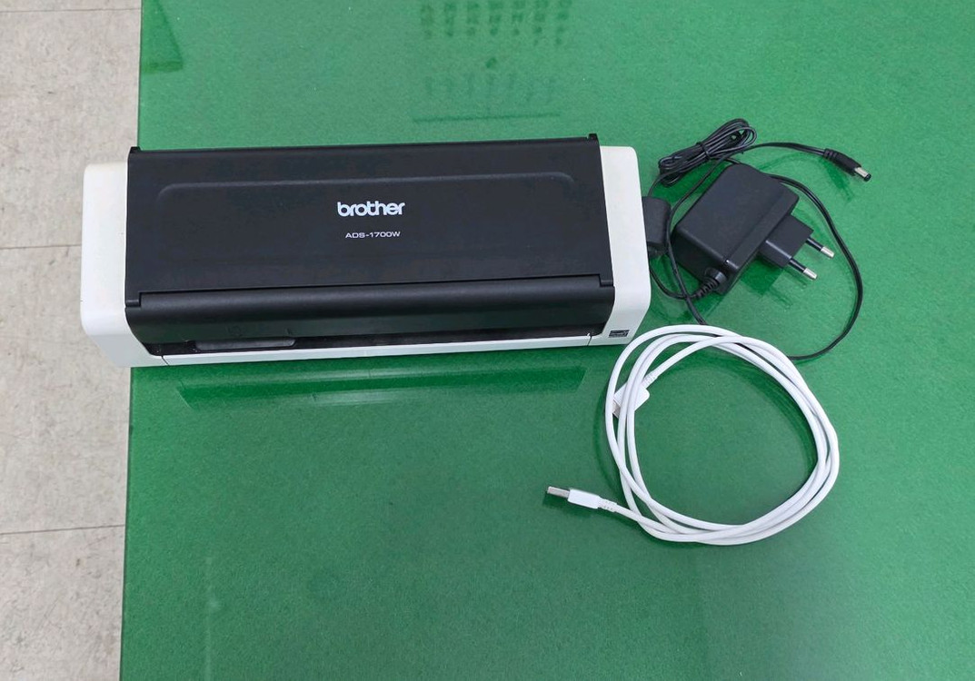 ADS 1700W A4 문서 스캐너 이미지