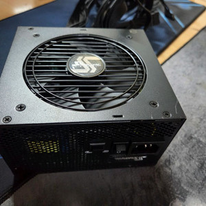 시소닉 FOCUS GX-750 GOLD 풀모듈 파워서플라이 이미지