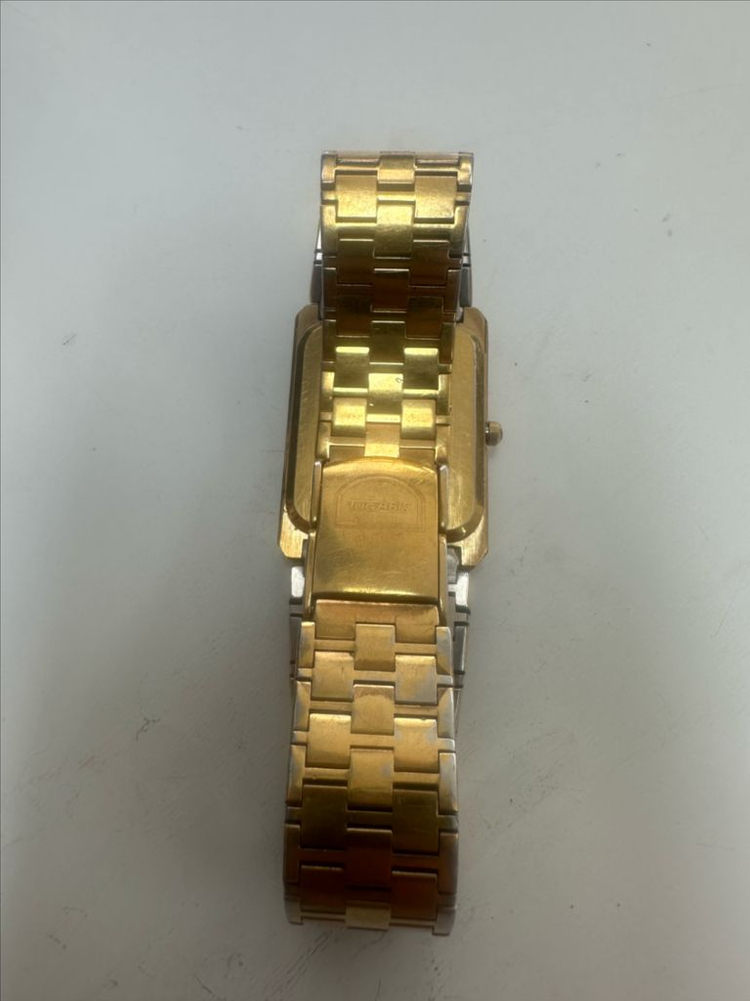 스위스 명품 투가리스 18KGP 사각 쿼츠 시계 팝니다 상품 정보• 브랜드/모델명: 투가리스 (TUGARIS ) 이미지