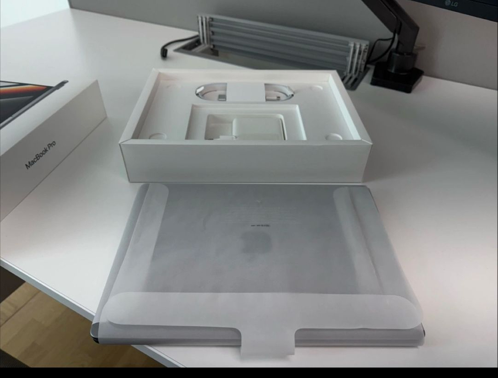 MacBook Pro 14인치 M1 Pro/ 맥북프로 이미지