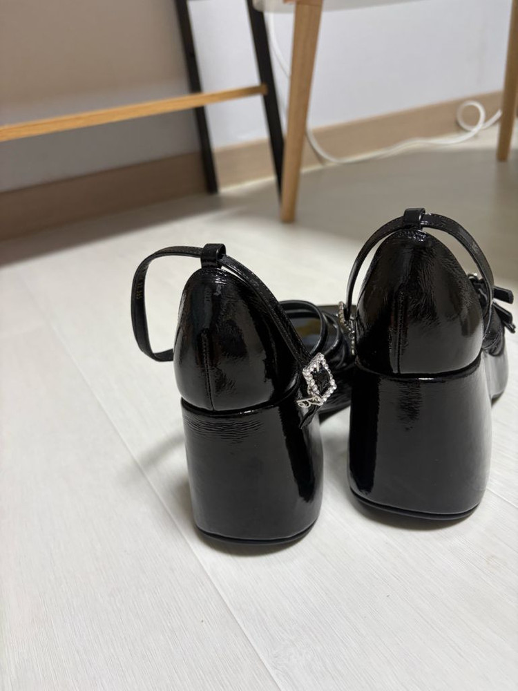 슈콤마보니 블랙 레더 웨지힐235 이미지