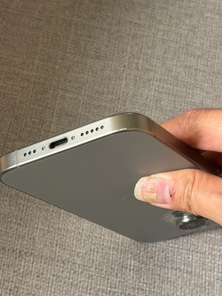 아이폰 15프로 512GB 티타늄 이미지