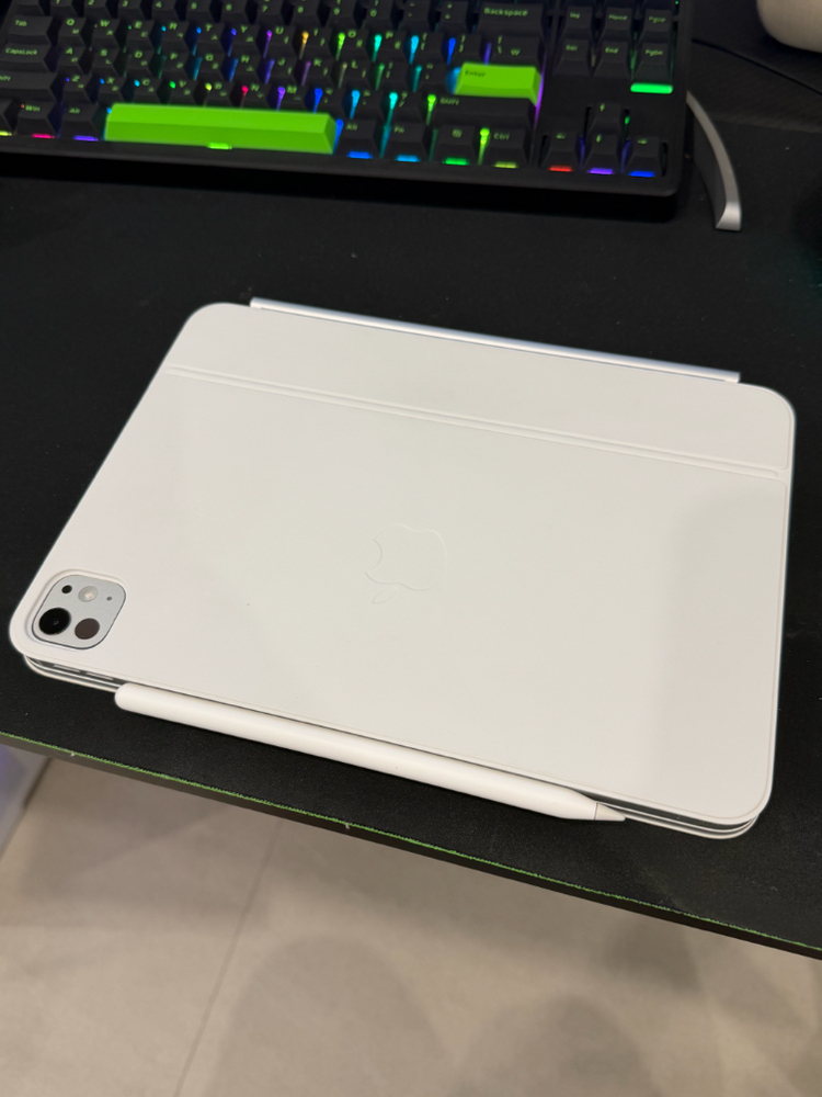 Apple iPad Pro 11인치 M4 256GB 실버 (애플펜슬 프로) + 매직키보드 이미지