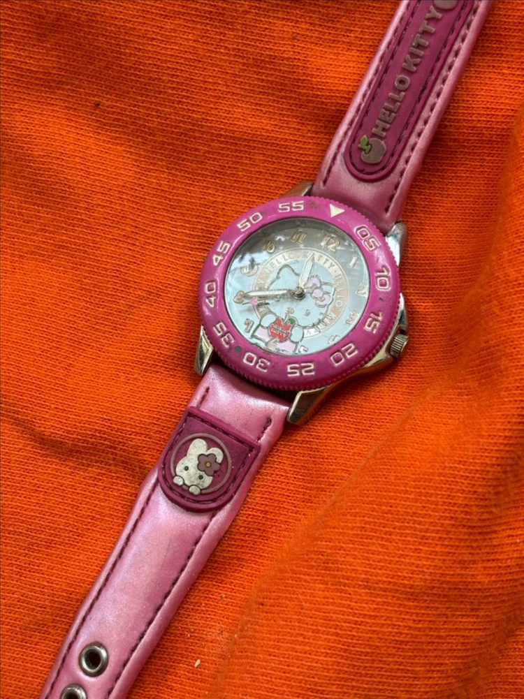 vintage hello kitty metal watch 이미지