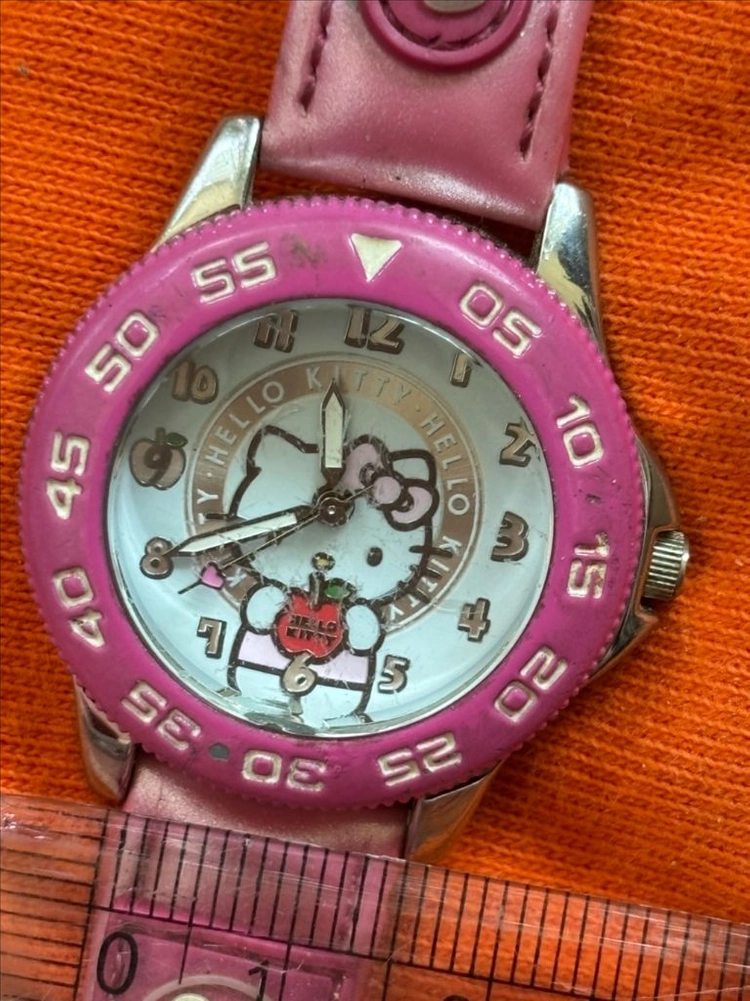 vintage hello kitty metal watch 이미지