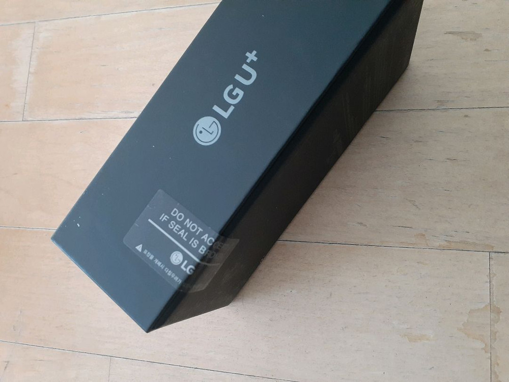 LG V30플러스 미개봉새것(소장제품1대) 이미지