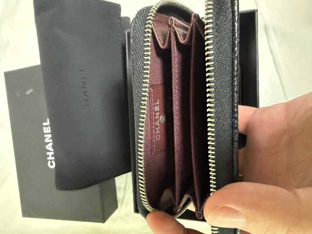 [새상품급 31번대] 샤넬 지퍼돌이 카드지갑 은장 이미지