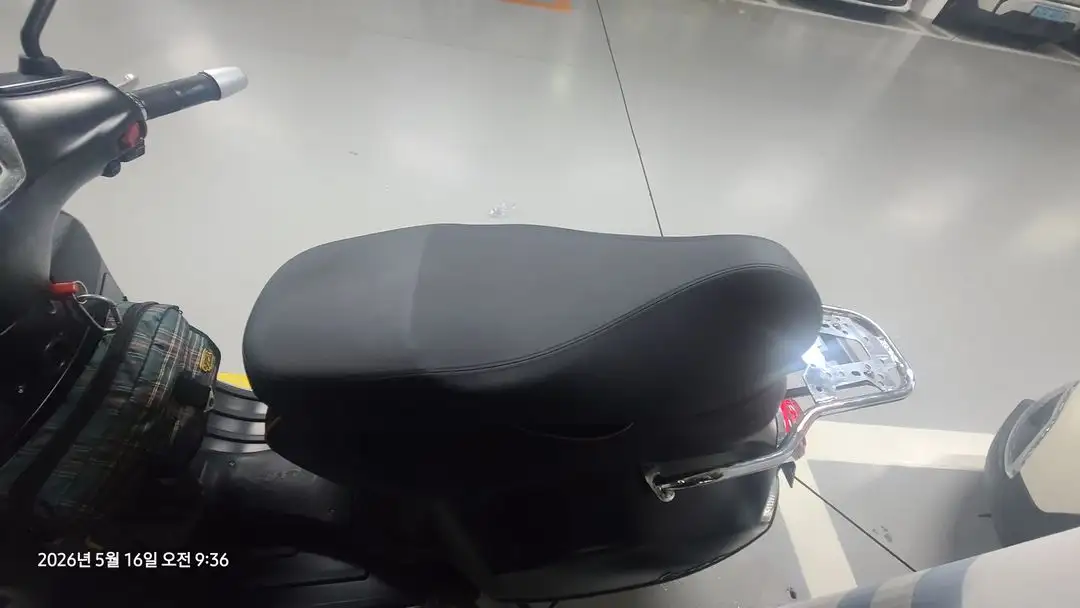 구형 베스파 gts 300 로우시트 순정접이식리어랙 판매 이미지