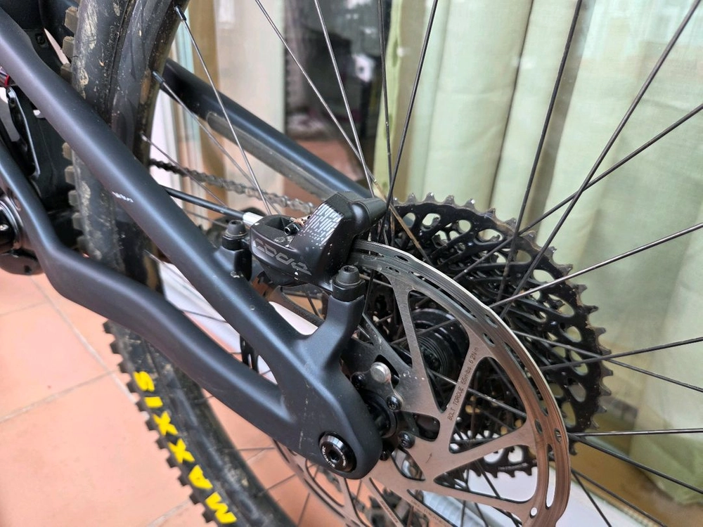 산타크루즈 헤클러 9 [EP801 / 카본 C / 27.5 / S KIT] emtb 전기자전거 팝니다 이미지
