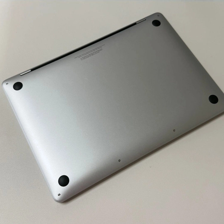맥북 프로 m2 13인치 (16GB/1TB) 이미지