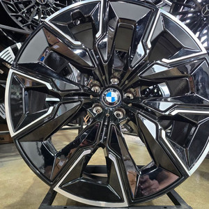 BMW G70 I7 7시리즈 910i 스타일 21인치 신품휠 이미지
