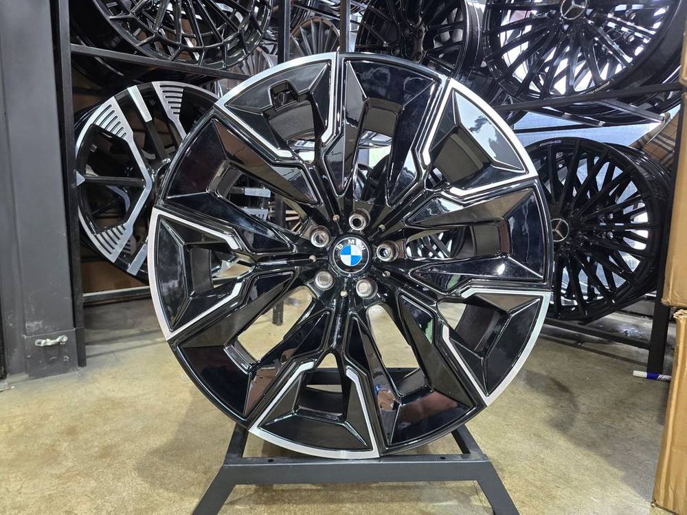 BMW G70 I7 7시리즈 910i 스타일 21인치 신품휠 이미지