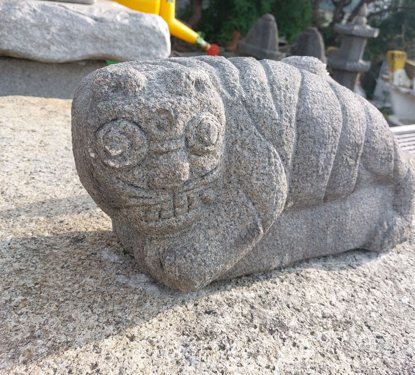 호랑이 조각상 -석상. 석물. 장식용 이미지