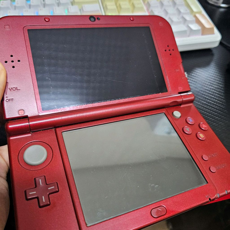 닌텐도 뉴큰다수 new 3ds xl 친모아 등 내장 팝니다 이미지