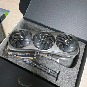 조탁 RTX 4080 AMP AIRO 그래픽카드 이미지