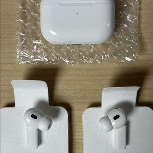 에어팟 프로 2 유닛 왼쪽, 오른쪽, USB-C 본체 새제품 이미지