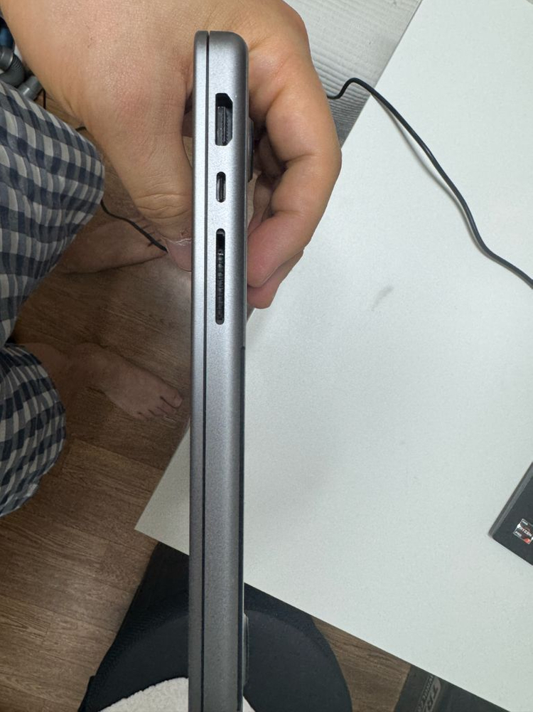 맥북 프로 14인치 M1 16GB 512GB 이미지