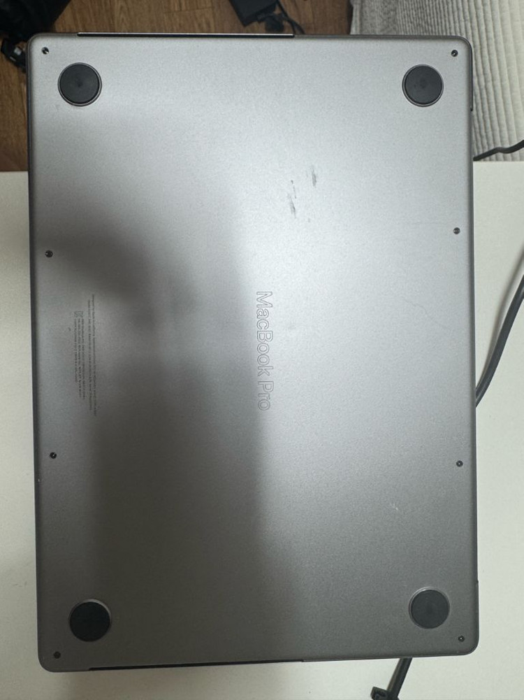 맥북 프로 14인치 M1 16GB 512GB 이미지