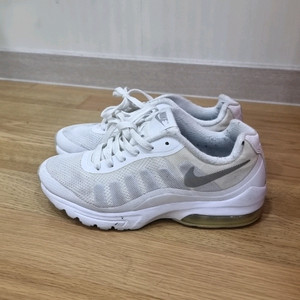 나이키 AIR 운동화245 팝니다. 이미지