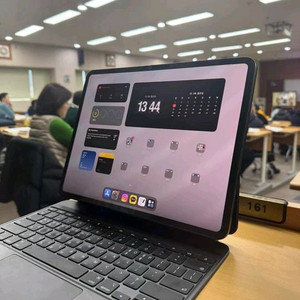 아이패드프로 13 M4 스페이스블랙256GB (매직키보드, 펜슬프로, 필름1개 포함) 풀박스 보유 이미지